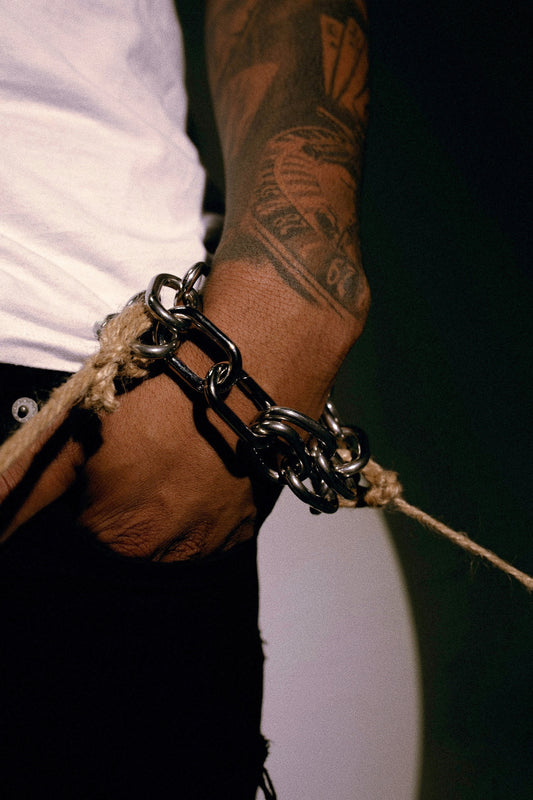 DEFIANCE CUFFS